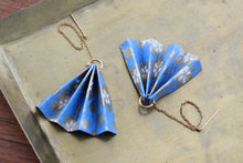 Load image into Gallery viewer, Lysandra Fans