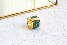 Load image into Gallery viewer, Bague réalisée avec du papier japonais origami