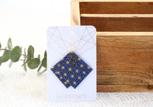 Load image into Gallery viewer, Boucles d'oreilles origami fait main