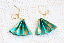 Load image into Gallery viewer, Boucles d'oreilles origami, papier japonais