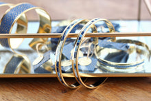 Load image into Gallery viewer, Thin bracelet - Umbrellas