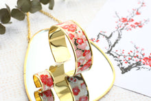 Load image into Gallery viewer, Ume cuff - cream & pink