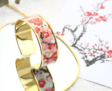 Load image into Gallery viewer, Ume cuff - cream & pink