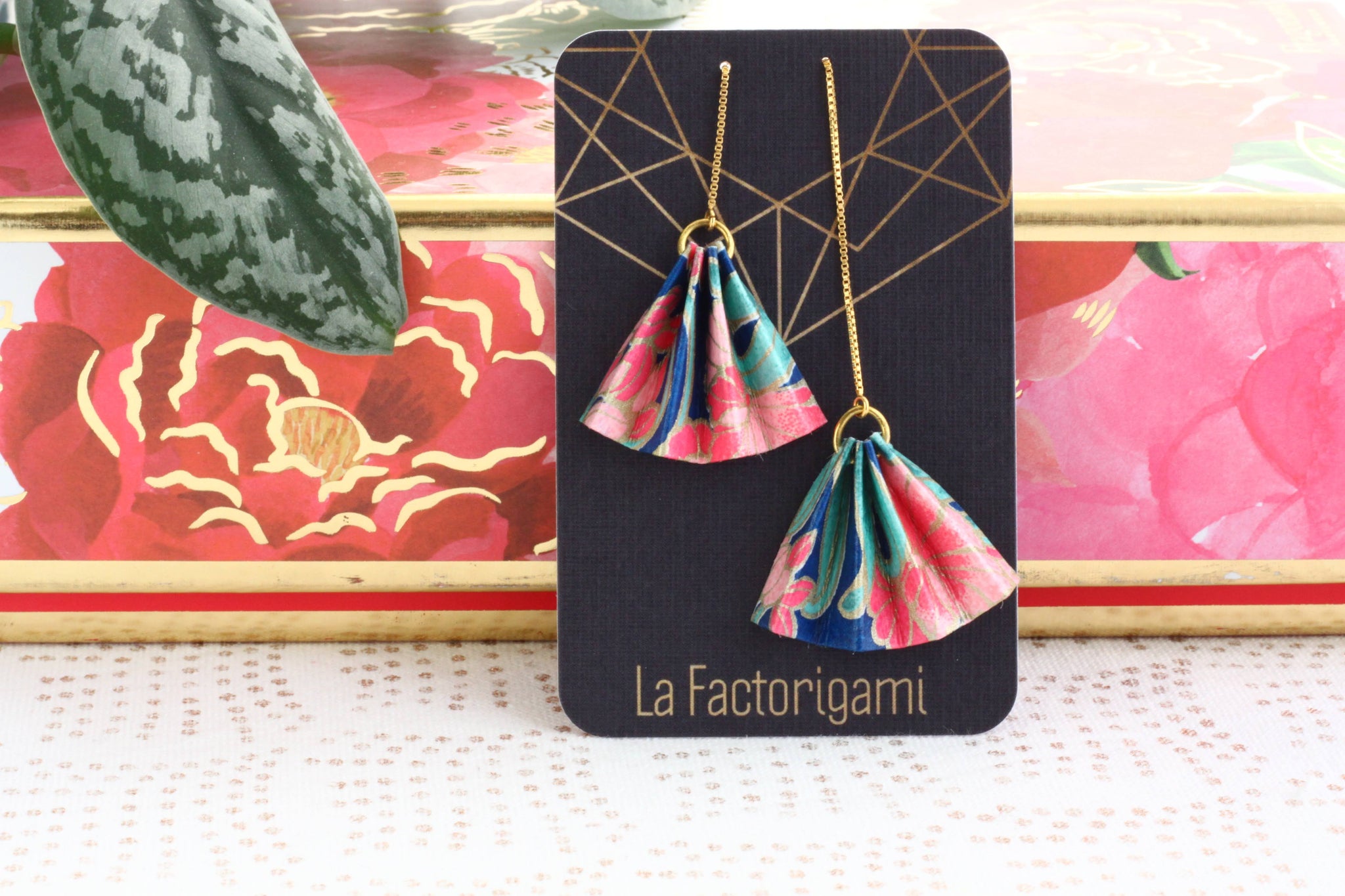 Boucles D'oreilles Pendantes Origami Japonais - Motif éventail Rouge Et Fleurs, Laiton