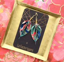 Load image into Gallery viewer, Casa Pampa origami Leaf Earrings

