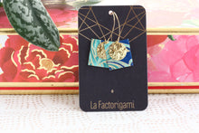 Load image into Gallery viewer, Offrez-vous un bijou de créateur pour votre été! En papier washi traditionnel japonais. 
